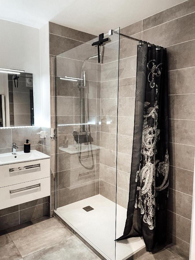 Le Cocon Blanc Metz - T2 - Parking Prive - Balcon - Nouvelle Ville, Gare Exteriör bild