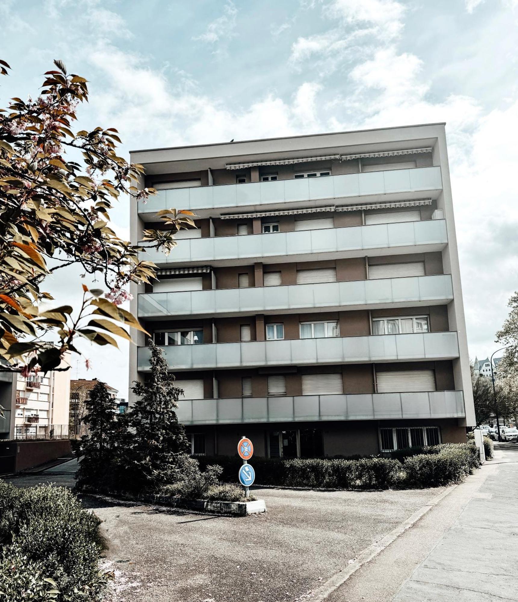 Le Cocon Blanc Metz - T2 - Parking Prive - Balcon - Nouvelle Ville, Gare Exteriör bild